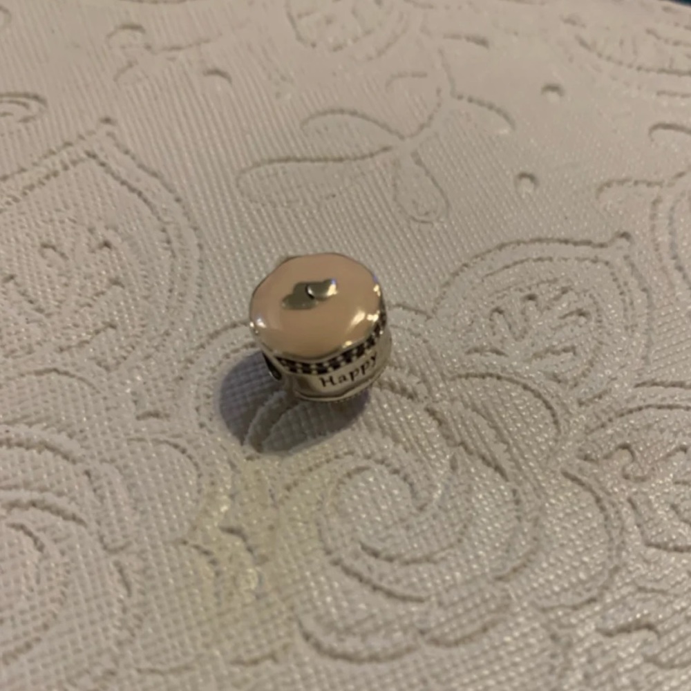 Pandora Happy Birthday Cupcake